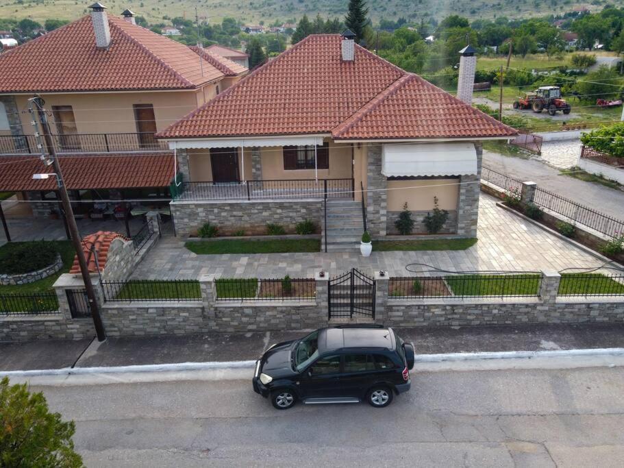 Βίλα Για Όλες Τις Εποχές Του Χρόνου Kozani Eksteriør billede
